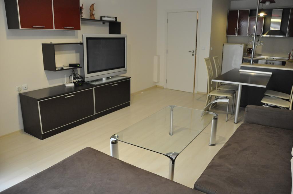 Black Sea Brееze Apartment Varna Exteriör bild
