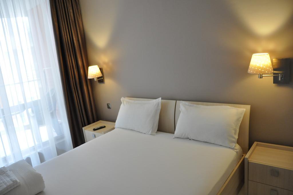 Black Sea Brееze Apartment Varna Exteriör bild